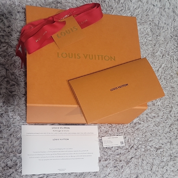 louis vuitton red ribbon